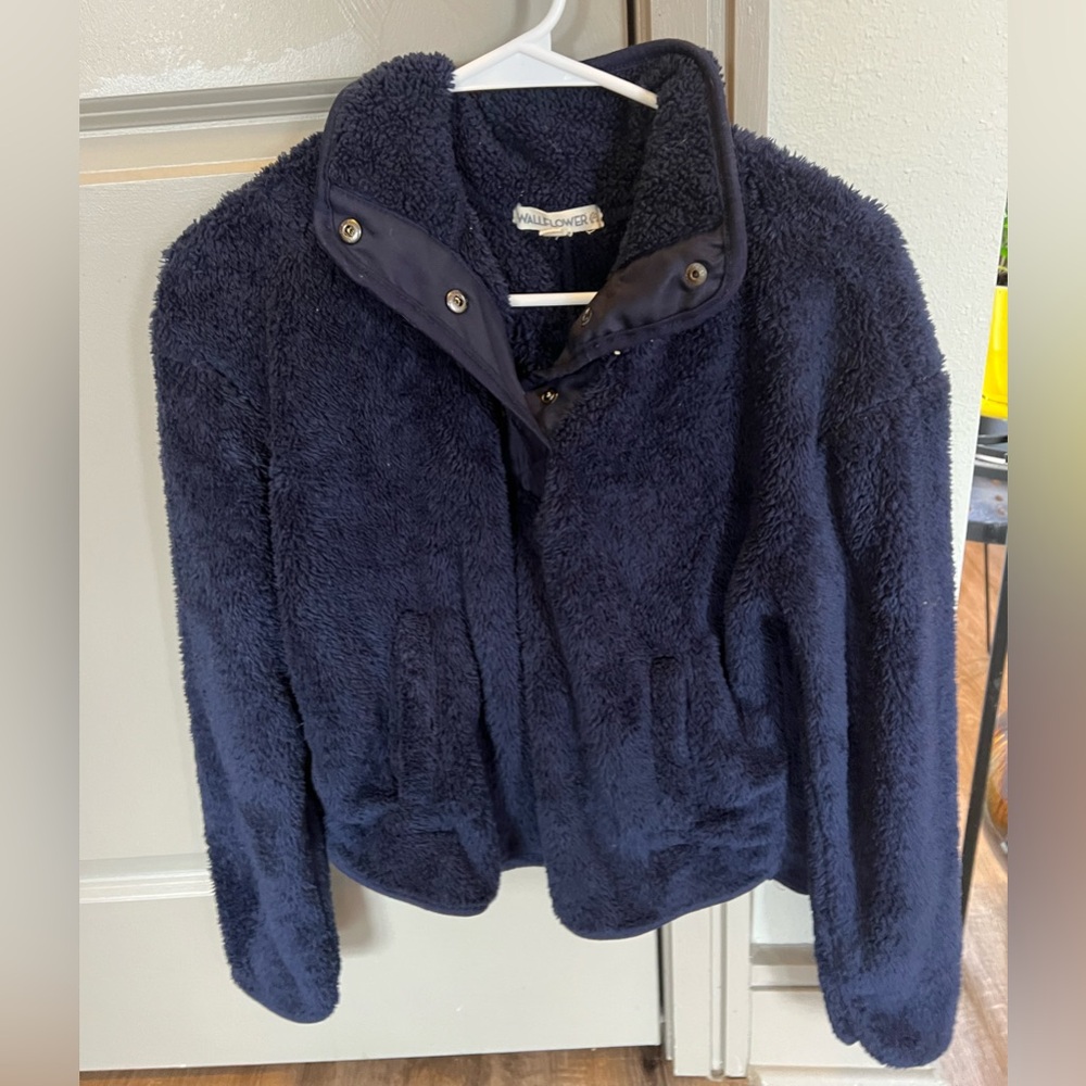 Women’s Wallflower Fuzzy Pullover